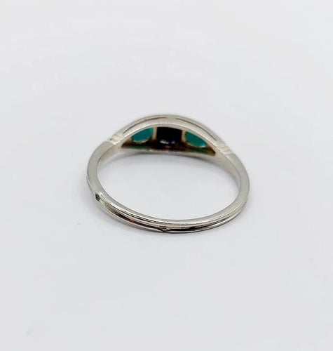 Bague 58 Bague jarretière Art déco en or blanc 18k, saphir et turquoises 58 Facettes A04043