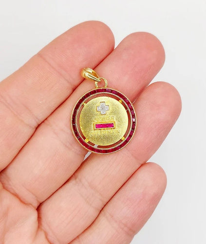 Pendentif Augis - Pendentif médaille d’amour en or jaune 18k, diamants et rubis 58 Facettes A04060