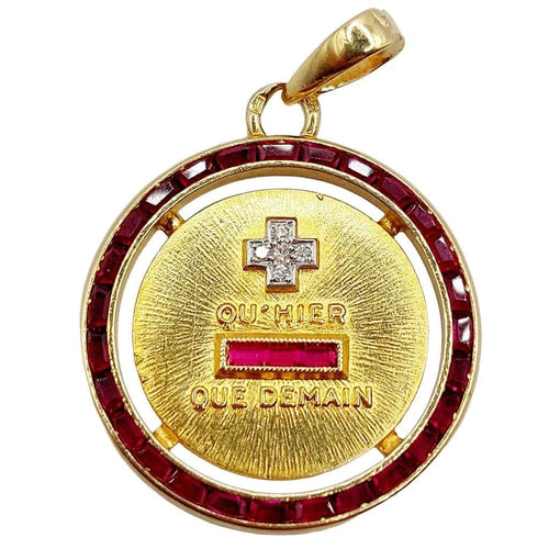 Pendentif Augis - Pendentif médaille d’amour en or jaune 18k, diamants et rubis 58 Facettes A04060