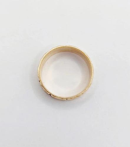 Bague 56 Bague jonc alliance ciselée en or rose et gris 18k 58 Facettes A05173