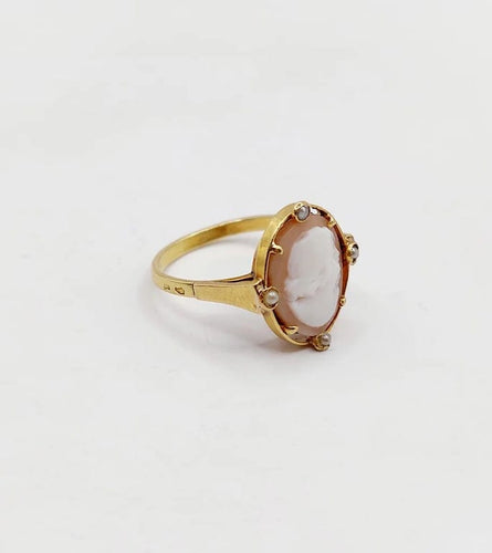 Bague 48 Bague antique camée sur coquille en or jaune 18k et perles 58 Facettes A03122