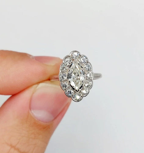 Bague 50 Bague marquise Art déco en or blanc 18k et diamants 58 Facettes A05282