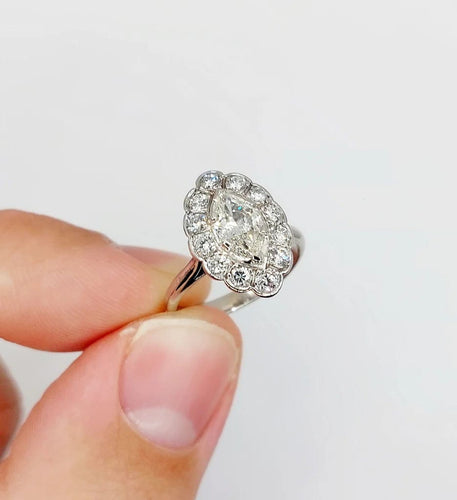 Bague 50 Bague marquise Art déco en or blanc 18k et diamants 58 Facettes A05282