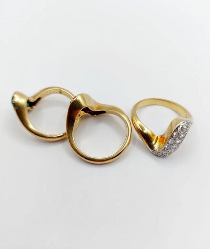 Bague 49 Trilogie - Bagues jonc vintage en or 18k avec diamants, émeraude et rubis 58 Facettes A04056-7-8