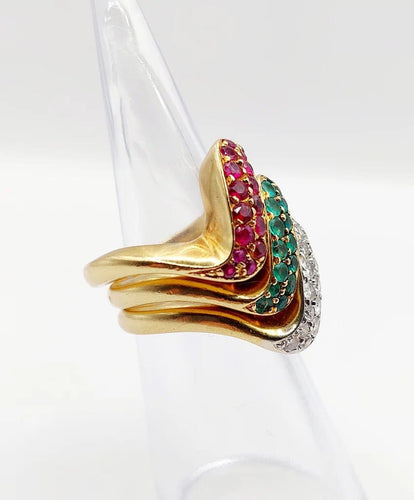 Bague 49 Trilogie - Bagues jonc vintage en or 18k avec diamants, émeraude et rubis 58 Facettes A04056-7-8