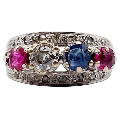 Bague 51 Bague jarretière Art déco en or blanc 18k, diamants, saphir et rubis 58 Facettes A03240