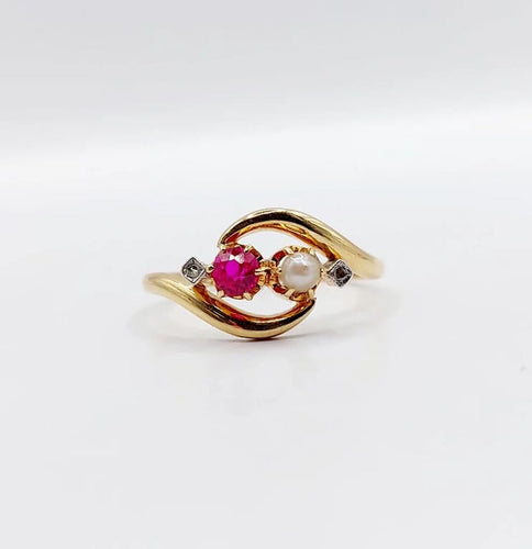Bague 56.5 Bague toi et moi Art nouveau en or jaune 18k, rubis synthétique, perle et diamants 58 Facettes A05749