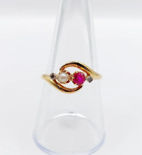 Bague 56.5 Bague toi et moi Art nouveau en or jaune 18k, rubis synthétique, perle et diamants 58 Facettes A05749