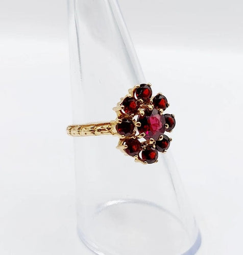 Bague 54.5 Bague marguerite vintage en or rose 18k et grenats 58 Facettes A05833
