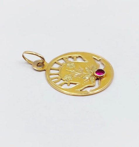 Pendentif Art Nouveau - Médaille en or jaune 18k au rubis synthétique 58 Facettes A05836
