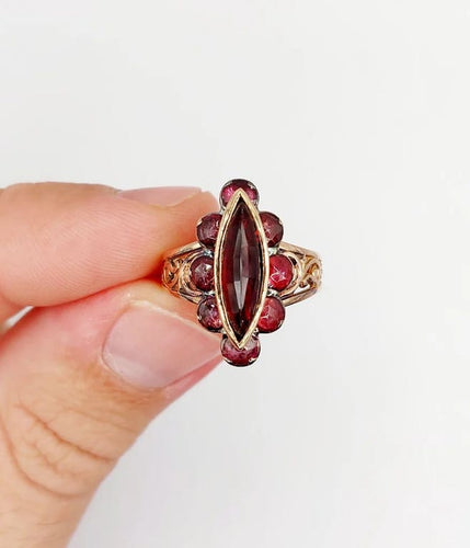 Bague 58 Bague marquise antique en or rose 18k aux grenats sur paillons 58 Facettes A05967