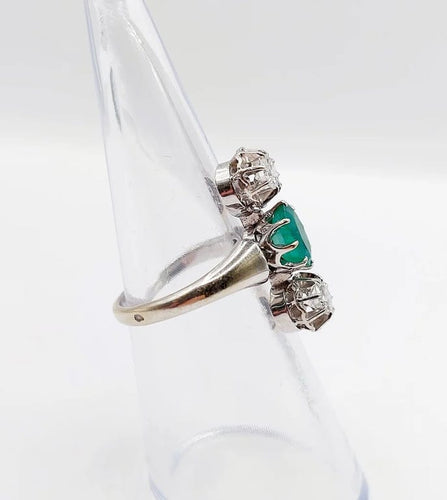 Bague 50 Bague marquise Art déco en or blanc 18k, émeraude et diamants 58 Facettes A06115
