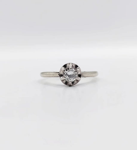 Bague 53 Bague solitaire Art déco en or blanc 18k avec diamant 0,22 ct 58 Facettes A06143