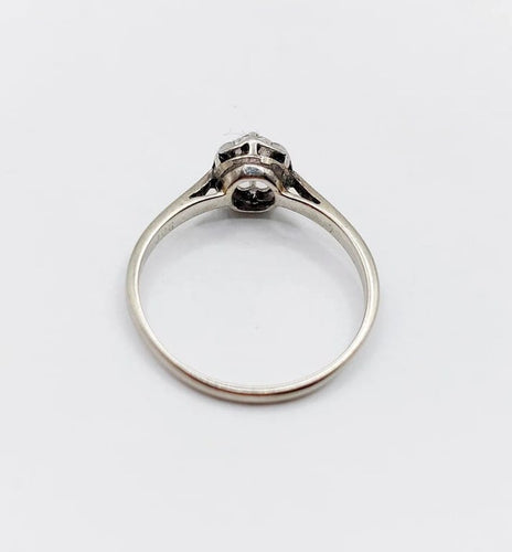 Bague 53 Bague solitaire Art déco en or blanc 18k avec diamant 0,22 ct 58 Facettes A06143