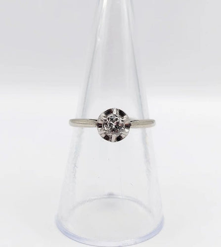 Bague 53 Bague solitaire Art déco en or blanc 18k avec diamant 0,22 ct 58 Facettes A06143
