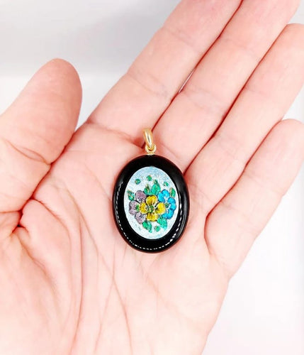 Pendentif Pendentif vintage en or rose 18k avec onyx et plaque émaillée 58 Facettes A06188