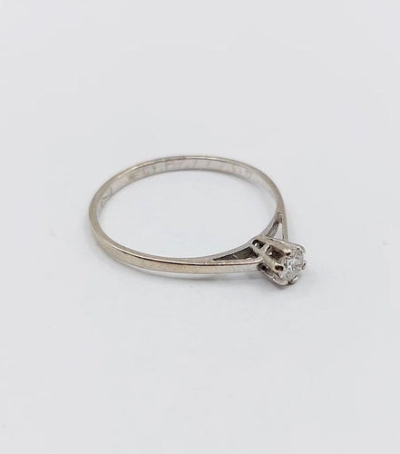 Bague 53.5 Bague solitaire vintage en or blanc 14k avec diamant 0,12 carat 58 Facettes A06195