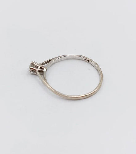 Bague 53.5 Bague solitaire vintage en or blanc 14k avec diamant 0,12 carat 58 Facettes A06195