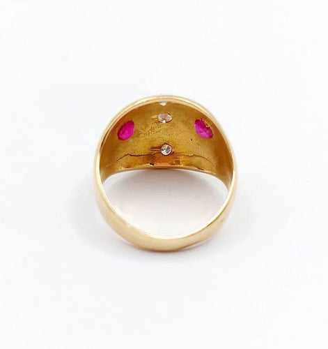 Bague 51 Bague dôme bombé en or rose 18k, diamants et rubis (circa 1950) 58 Facettes A06232