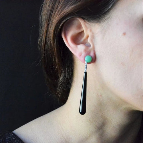Boucles d'oreilles Boucles d’oreilles pendantes Art déco en or blanc avec diamants, onyx et chrysoprase 58 Facettes 22-193