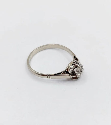 Bague 53.5 Bague solitaire Art déco en or blanc 18 k et platine, diamant 58 Facettes A06275