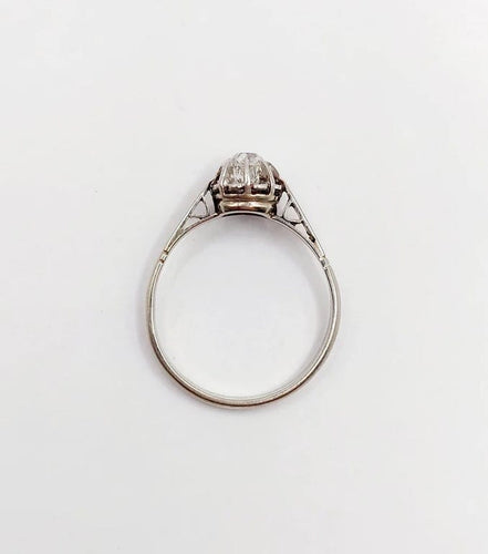 Bague 53.5 Bague solitaire Art déco en or blanc 18 k et platine, diamant 58 Facettes A06275