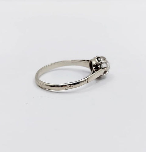 Bague 53.5 Bague solitaire Art déco en or blanc 18 k et platine, diamant 58 Facettes A06275