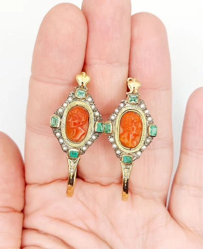 Boucles d'oreilles Dormeuses poissardes victoriennes XXL en or jaune 18k, camée corail 58 Facettes A06366