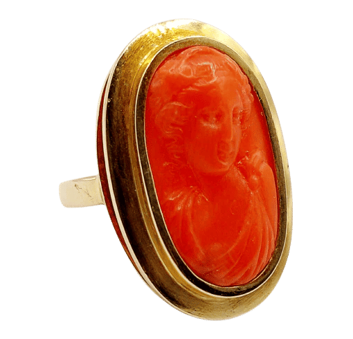 Bague 52 Bague cocktail style antique en or jaune 18k avec camée en corail 58 Facettes A06378