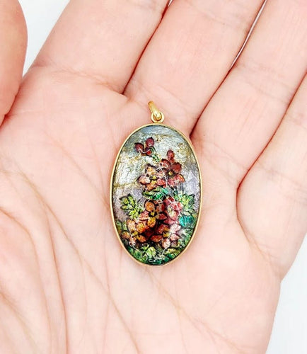 Pendentif Pendentif Art nouveau en or jaune 18k avec plaque émaillée fleurs 58 Facettes A06385
