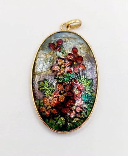 Pendentif Pendentif Art nouveau en or jaune 18k avec plaque émaillée fleurs 58 Facettes A06385