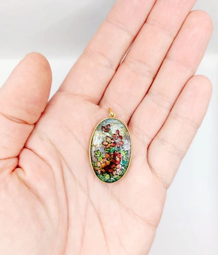 Pendentif Pendentif Art nouveau en or jaune 18k avec plaque émaillée fleurs 58 Facettes A06385
