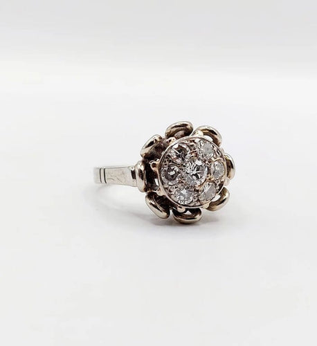 Bague 47.5 Bague fleur Art déco en or blanc 18k et diamants taille ancienne 58 Facettes A06391