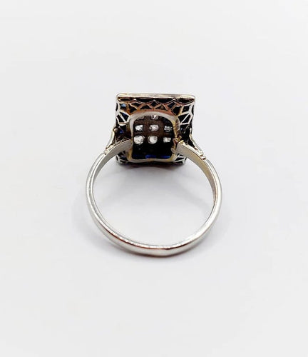 Bague 51 Bague marquise Art déco en or blanc 18k, diamants et saphirs calibrés 58 Facettes A06165