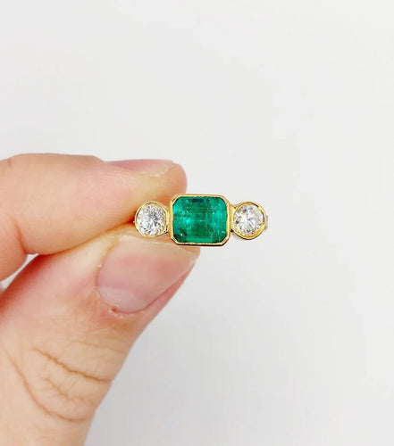 Bague 49 Bague jarretière vintage en or 18k avec émeraude et diamants 58 Facettes A06440
