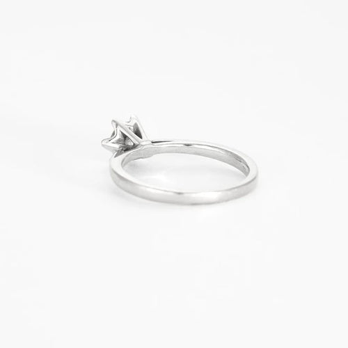 Bague 50 Bague solitaire en or blanc 750 avec diamant 0,55 ct 58 Facettes LP435/10