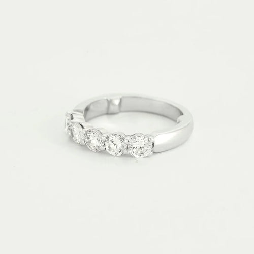 Bague 50.5 Bague rivière en or blanc 750 sertie de diamants 58 Facettes LP1061/12