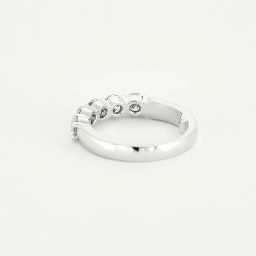 Bague 50.5 Bague rivière en or blanc 750 sertie de diamants 58 Facettes LP1061/12