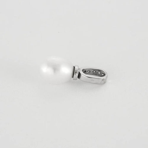 Pendentif Pendentif en or blanc 18 carats avec perle et diamants 58 Facettes LP1105/16
