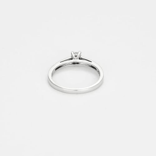 Bague 56 Elini - Bague solitaire en or blanc 750 et diamants 58 Facettes LP1191/12