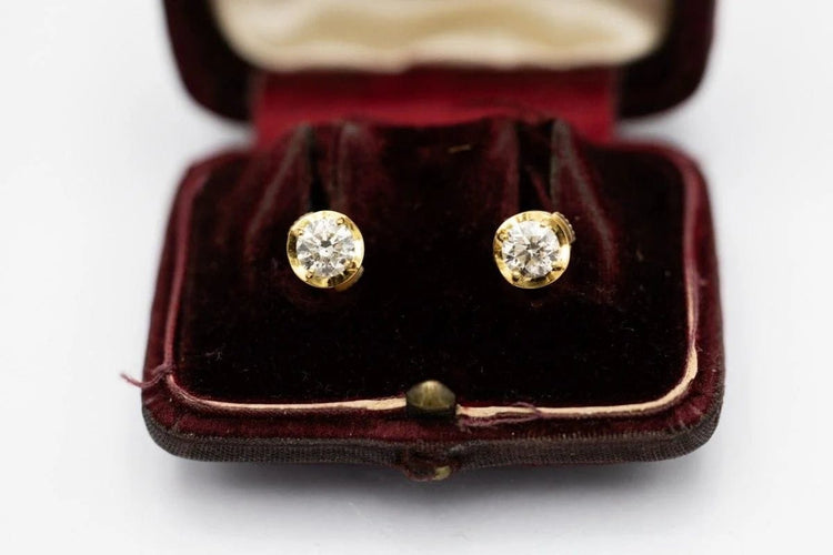 Bague Boucles d’oreilles solitaires en or jaune 18 carats et diamants 0,95 ct 58 Facettes 11833