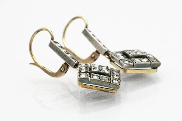 Boucles d'oreilles Boucles d'oreilles anciennes en or jaune 18 carats et diamants 58 Facettes 9711