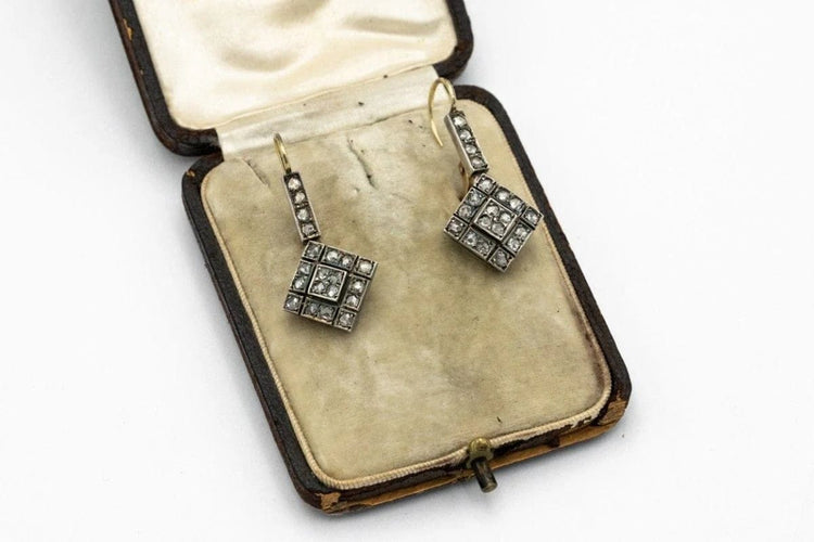 Boucles d'oreilles Boucles d'oreilles anciennes en or jaune 18 carats et diamants 58 Facettes 9711