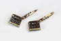 Boucles d'oreilles Boucles d'oreilles anciennes en or jaune 18 carats et diamants 58 Facettes 9711