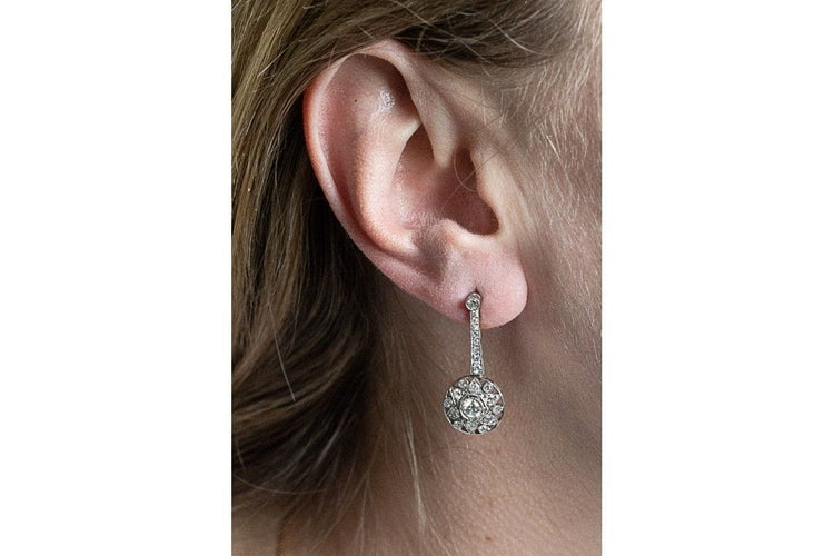 Boucles d'oreilles Art déco - Boucles d'oreilles en or jaune, platine et diamants 58 Facettes 10723