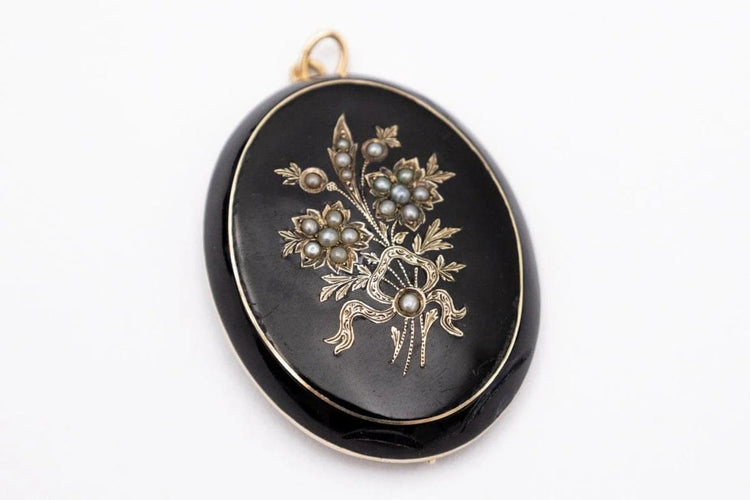 Pendentif Pendentif ancien médaillon en onyx, fin du XIXe siècle 58 Facettes 10566A