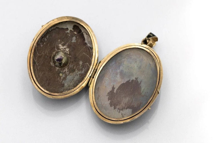 Pendentif Médaillon ancien - Pendentif en émail noir et perles 58 Facettes 11351