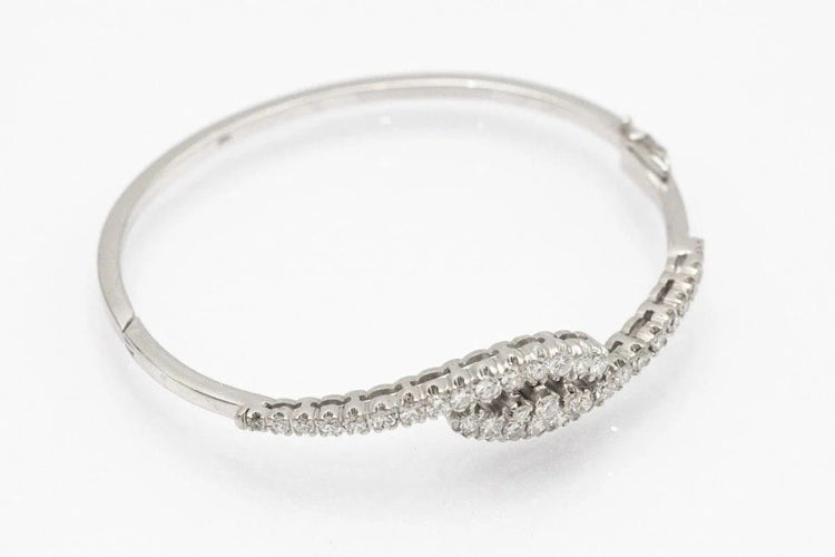 Bracelet Bracelet rigide en or blanc et diamants 1,45 ct 58 Facettes 10362