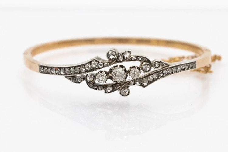 Bracelet Bracelet ancien en or jaune et argent avec diamants 58 Facettes 10274