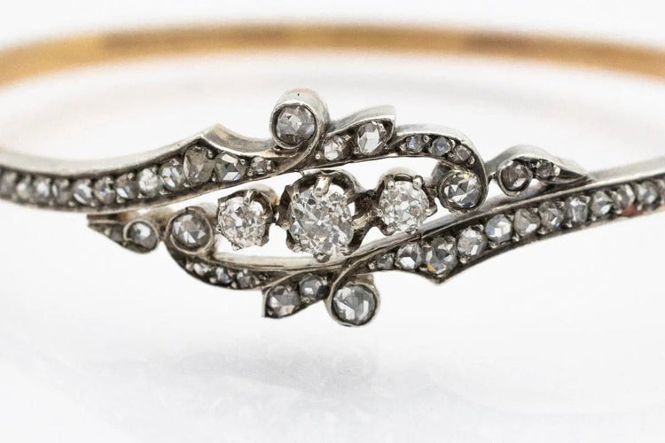 Bracelet Bracelet ancien en or jaune et argent avec diamants 58 Facettes 10274